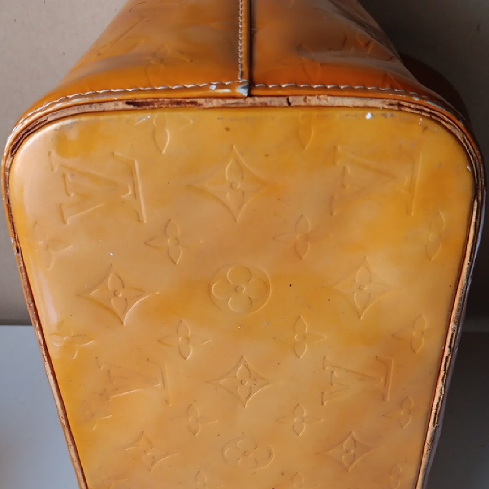 Louis Vuitton Amber Monogram Vernis Tote Bag - Picture 6 of 17